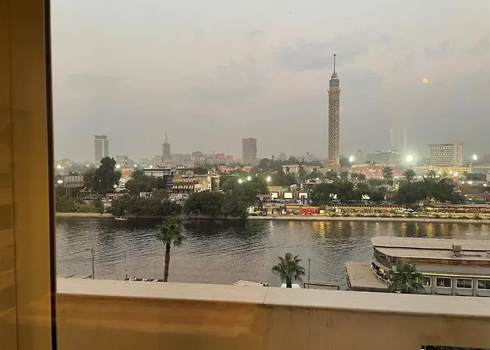 2 Bed Vintage Apt River Nile View